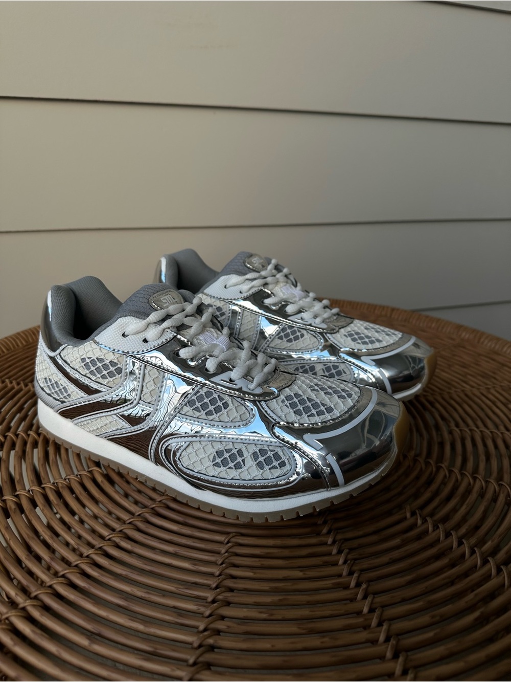 NEW Steve Madden PAGER Silver Multi Sneakers – Women’s Size 10